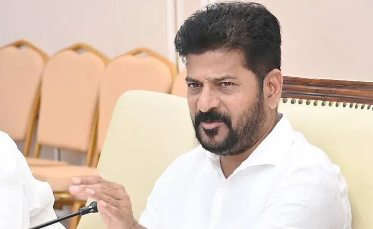 ముఖ్యమంత్రి రేవంత్ రెడ్డి పై అనుచిత వ్యాఖ్యలు చేసిన వ్యక్తిపై పోలీస్ స్టేషన్లో ఫిర్యాదు