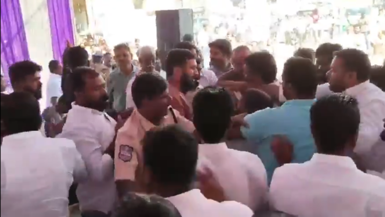 ప్రమాణ స్వీకార వేళ రణరంగంగా వర్గల్…