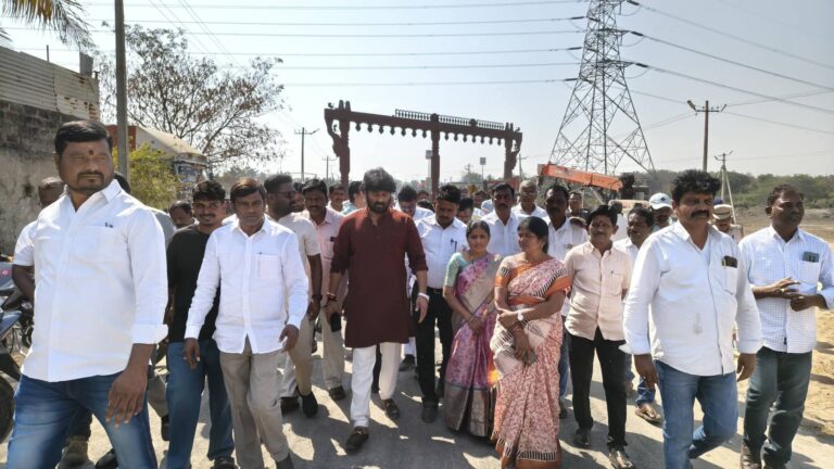 భక్తులకు ఇబ్బందులు లేకుండా జాతర ఏర్పాట్లు చేయాలి: ఎమ్మెల్యే రాజ్ ఠాకూర్