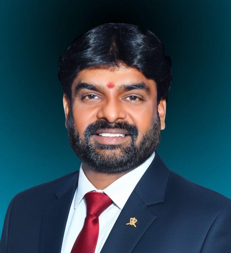 రామగుండం కార్పొరేషన్ ఎన్నికల బరిలో విద్యావేత్త డాక్టర్ రవికుమార్ నాగండ్ల