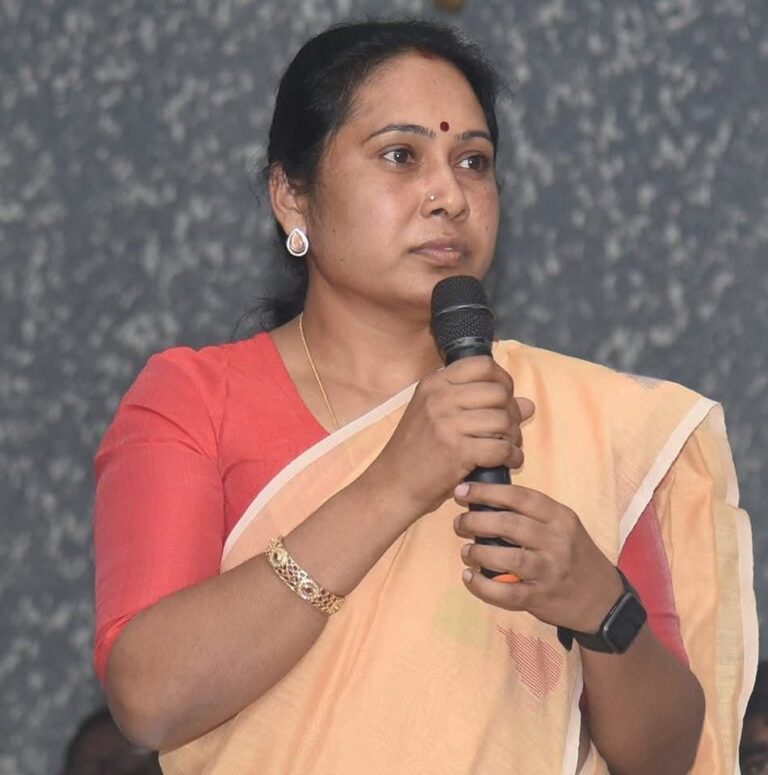 పాలకుర్తి మండల పెరిక సంఘం కమిటీ ఏర్పాటు..!రాష్ట్ర మహిళా నాయకురాలు చేతుల మీదుగా పెరిక సంఘం నూతన సంవత్సరం క్యాలెండర్ ఆవిష్కరణ…!