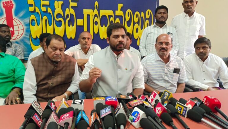 పెద్దపల్లి అభివృద్ధికి రూ. 4,500 కోట్ల కేంద్ర నిధులు: ఎంపీ గడ్డం వంశీకృష్ణ.