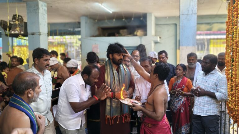 గోదావరిఖని దేవాలయాల్లో ఎమ్మెల్యే ఎం.ఎస్. రాజ్ ఠాగూర్ ప్రత్యేక పూజలు