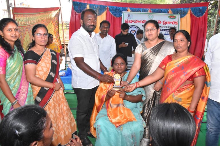 మహిళా సాధికారత తమ ప్రభుత్వ లక్ష్యం : రామగుండం నగర మేయర్ మహంకాళి స్వామి