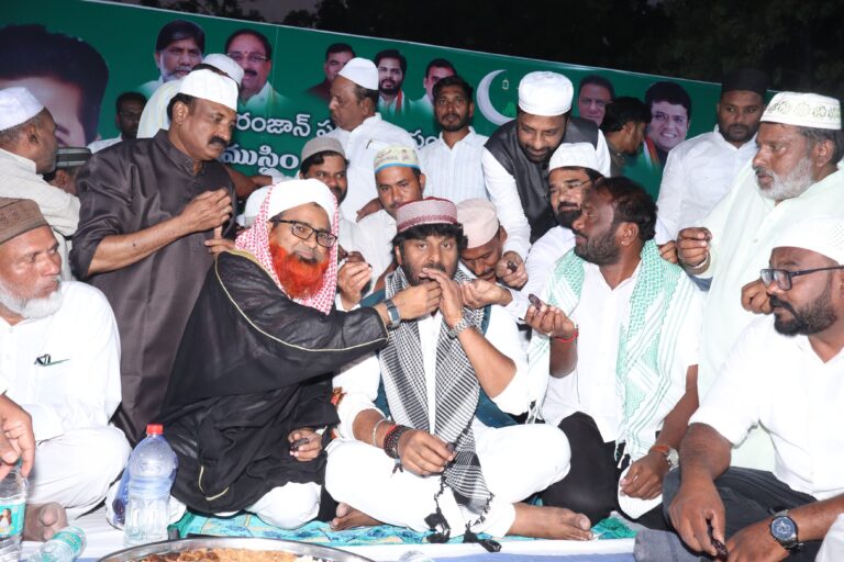 రంజాన్ మాసం త్యాగం, కరుణ, సహనానికి ప్రతీక _ఎమ్మెల్యే రాజ్ ఠాకూర్