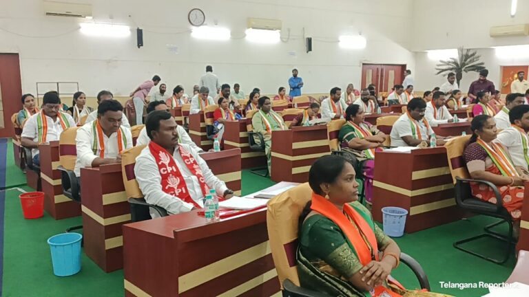 ఇది కాంట్రాక్టర్ల జేబులు నింపే ఏజండా…41డివిజన్ లో సి సి రోడ్డు, మహిళా భవన్ నిర్మించండి : సిపిఐ ఫ్లోర్ లీడర్ మార్కపురి సూర్య 
